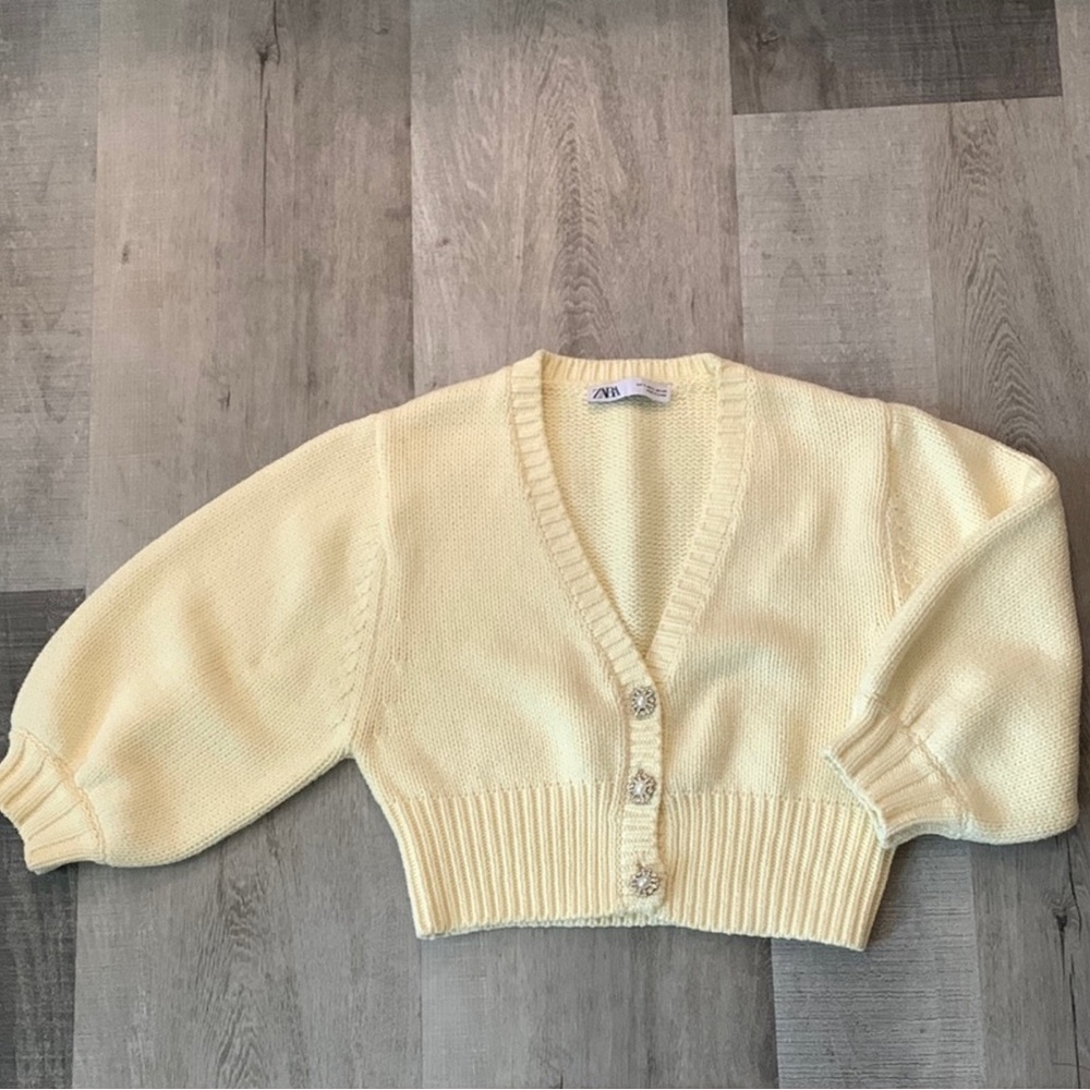 Zara Cream Cardigan Sweater